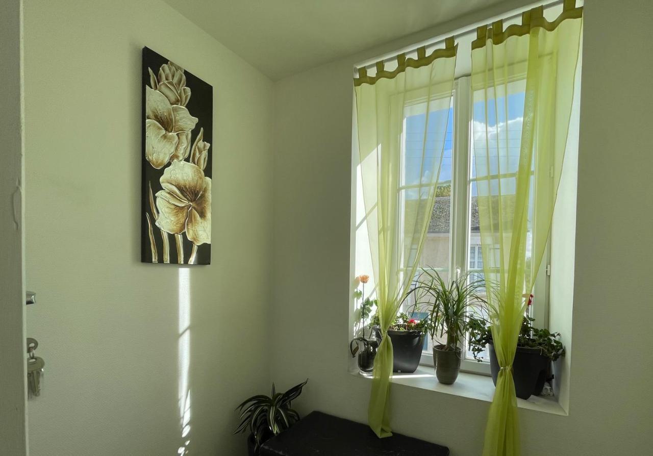 Appart' Prive A Issoudun : Confort Et Style Extérieur photo